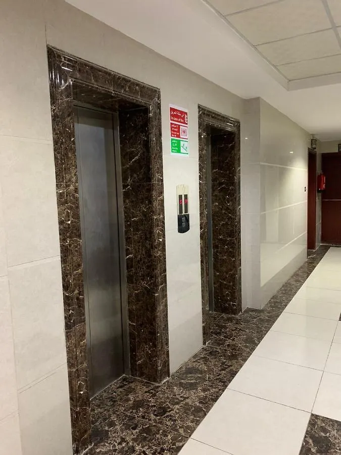 Apartment شقة 503 ثلاث غرف نوم 12 سرير وصالة ومطبخ