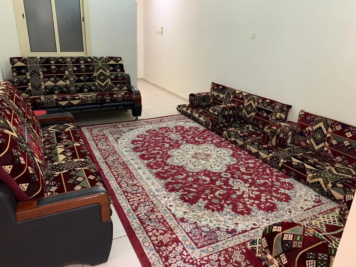 Apartment شقة 503 ثلاث غرف نوم 12 سرير وصالة ومطبخ